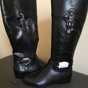 Black boots size 7M never worn!